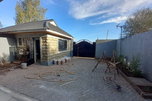 VICTORIAS 4 BEDROOM MAISONETTE ALL ENSUITE TO LET IN UTAWALA-AIRWAYS, NILE COURT ESTATE@ 85,000/=
