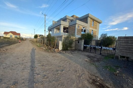 VICTORIAS 4 BEDROOM MAISONETTE ALL ENSUITE TO LET IN UTAWALA-AIRWAYS, NILE COURT ESTATE@ 85,000/=