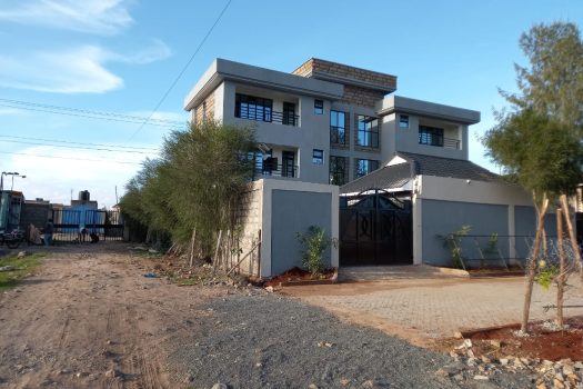 VICTORIAS 4 BEDROOM MAISONETTE ALL ENSUITE TO LET IN UTAWALA-AIRWAYS, NILE COURT ESTATE@ 85,000/=