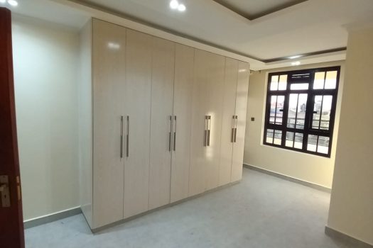 VICTORIAS 4 BEDROOM MAISONETTE ALL ENSUITE TO LET IN UTAWALA-AIRWAYS, NILE COURT ESTATE@ 85,000/=