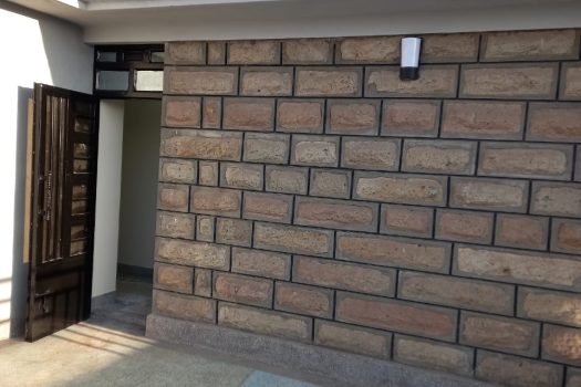 VICTORIAS 4 BEDROOM MAISONETTE ALL ENSUITE TO LET IN UTAWALA-AIRWAYS, NILE COURT ESTATE@ 85,000/=
