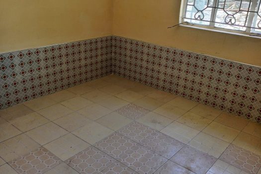 FOR RENT: SPACIOUS 3 BEDROOM – OWN COMPOUND – UTAWALA AIRWAYS (ARUSHA COURT) Price: Kshs. 40,000/month