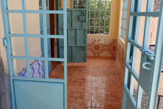 FOR RENT: SPACIOUS 3 BEDROOM – OWN COMPOUND – UTAWALA AIRWAYS (ARUSHA COURT) Price: Kshs. 40,000/month